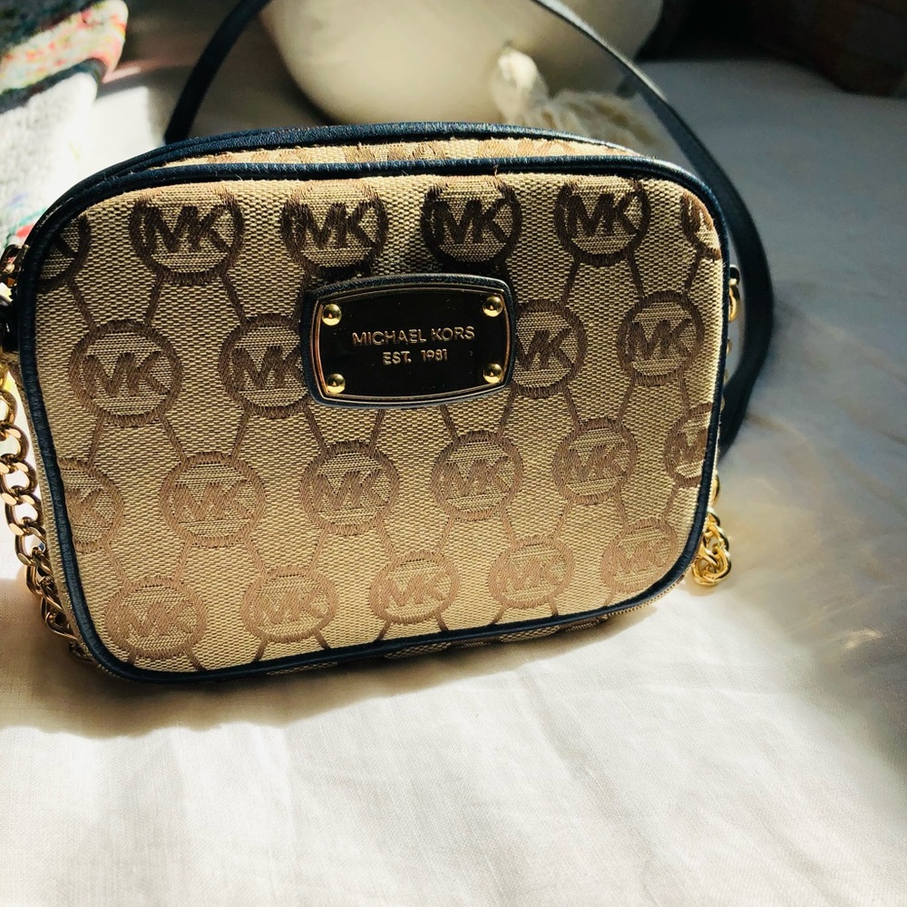 Michael Kors crossbody purse
